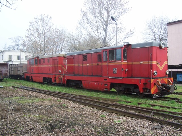 Lxd2-268 + Lxd2-334 ze skadem towarowym, 21.04.2006